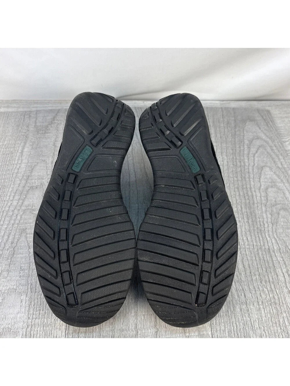 LL Bean Women's Suede Slip-On Moc Shoes Black Size 8